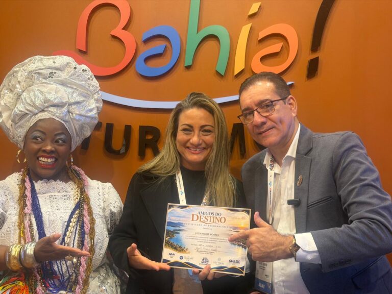 Luzia Moraes é homenageada na ABAV Expo 2026 pela promoção da Baía de Camamu